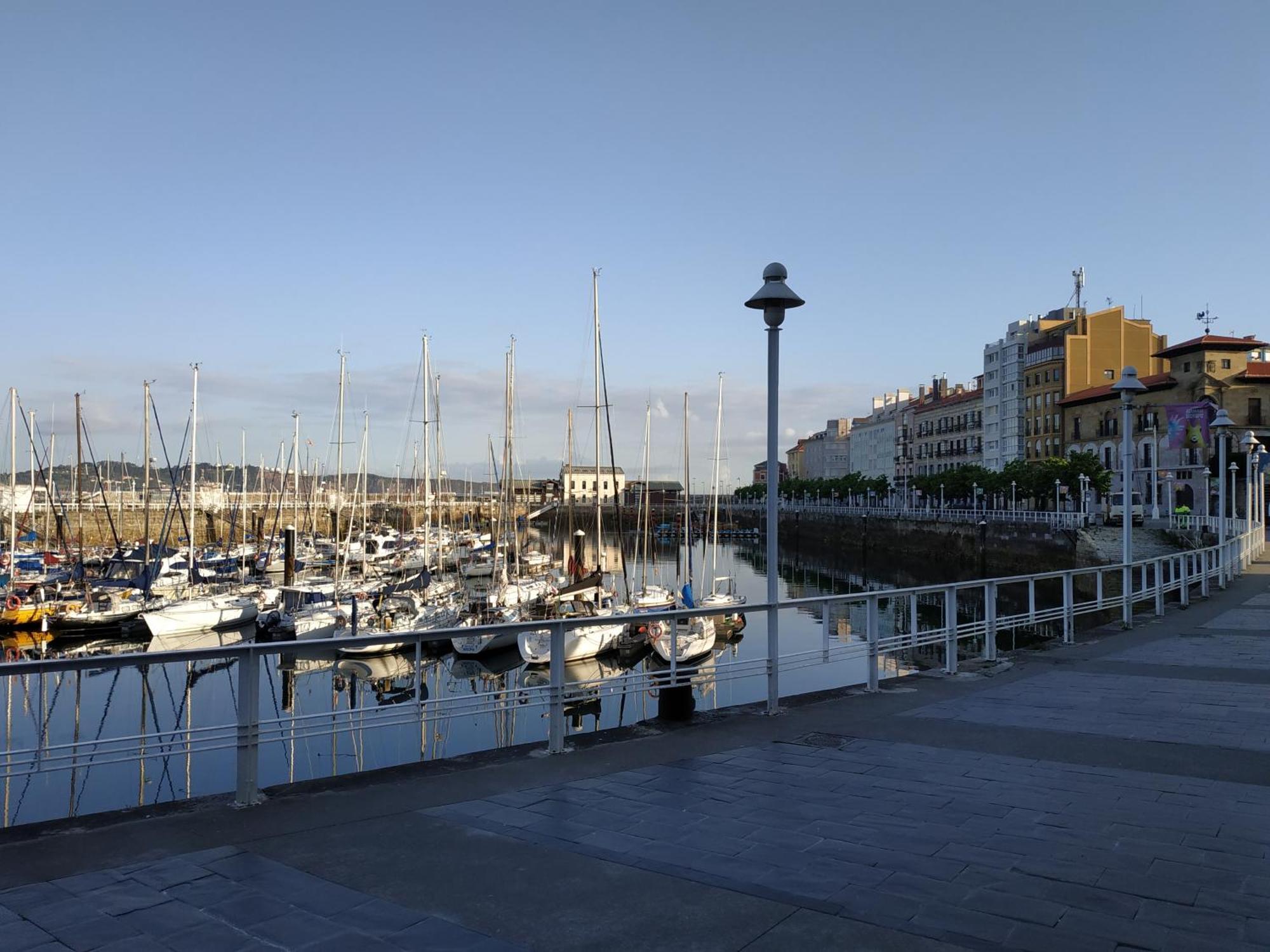 El Rincon Del Puerto Apartment Gijon Luaran gambar